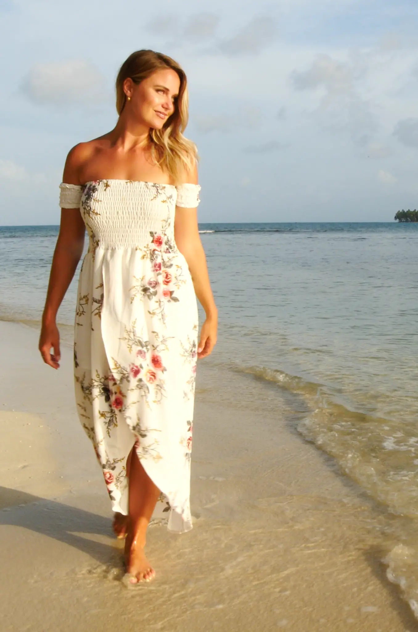 Host Amber Wyatt from AWE's Private Islands
